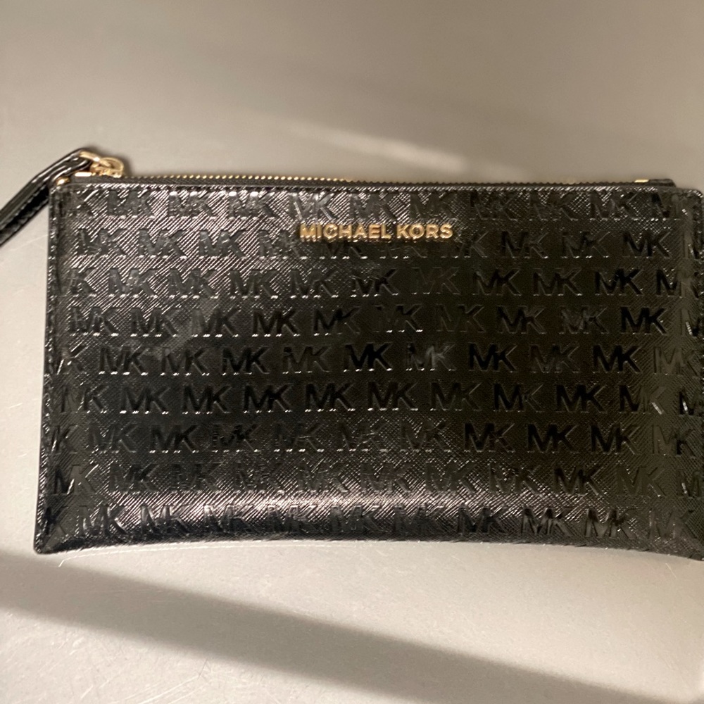 Michael Kors Wristlet